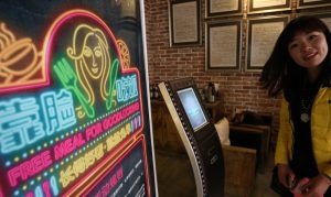 ge rh expert Dans ce restaurant, seuls les « moches » paient !
