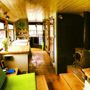 ge rh expert Un bus à impériale transformé en hôtel mobile
