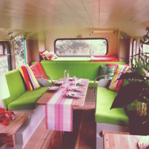 ge rh expert Un bus à impériale transformé en hôtel mobile