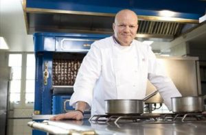 C'est officiel : Philippe Etchebest reprend la Brasserie de l'Opéra à Bordeaux