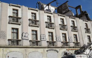 ge rh expert Nantes: La façade de l'hôtel Duchesse-Anne en partie démolie