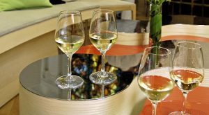 ge rh expert Japon: Louis Robuchon Abe ouvre un bar à Vin de Bordeaux