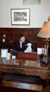 Le personnel d'un hôtel fait passer un séjour de rêve à un doudou