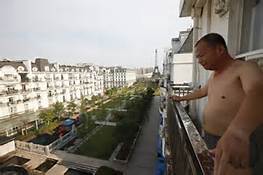 ge rh expert La réplique chinoise de Paris désertée