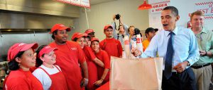 ge rh expert Five Guys, les burgers préférés d'Obama, débarquent à Paris
