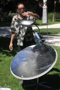 ge rh expert Fiche bricolage : comment cuisiner grâce à l’énergie solaire