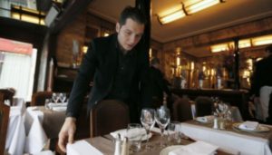 Bref, j’ai été serveur à la Confluence