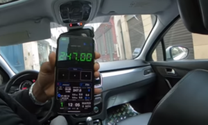 Un taxi clandestin filmé par ses clients réclame 247 euros pour un Roissy-Paris
