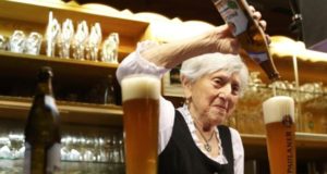 ge rh expert La santé au travail des séniors dans les Cafés Hotel Restaurant