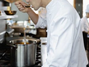 ge rh expert Un chef écope de 14.000 euros de redressement pour avoir mangé dans son propre restaurant