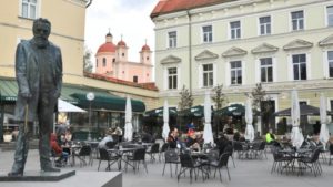 ge rh expert En Lituanie, les restaurants autorisés à utiliser l'espace public pour garantir la distanciation sociale