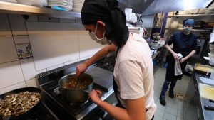 ge rh expert L'HÔTELLERIE-RESTAURATION TOUJOURS LOIN DE SON NIVEAU D'AVANT CRISE CET ÉTÉ
