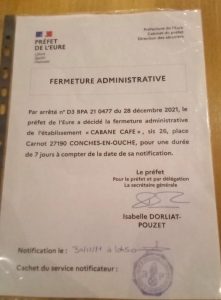 Sylvie Delafenêtre ne veut pas se faire vacciner et estime ne pas avoir à contrôler les QR codes de ses clients.